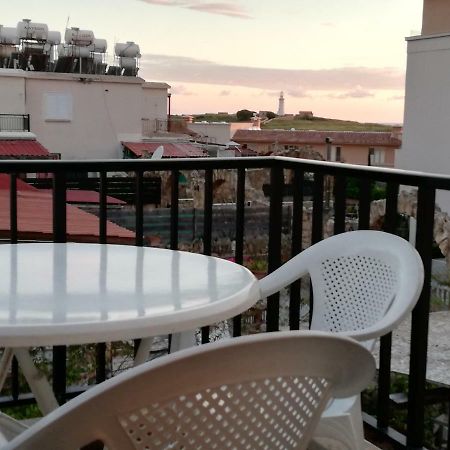 Luxury Apartment In Light House Beach Paphos Kültér fotó